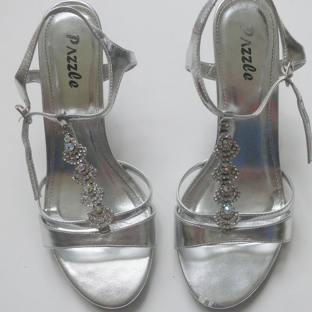 PAZZLE Susie Silver faux diamond heels sz 8